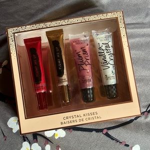 NIB Plump me up VICTORIAS secret lip gloss set